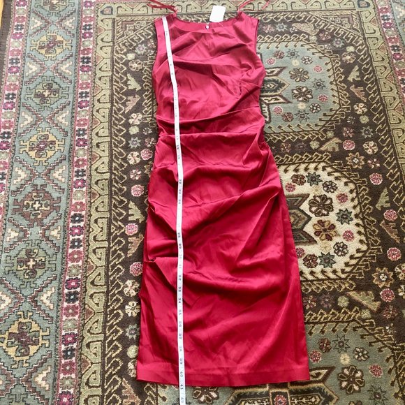 *NWT* Vibrant Red Ruched Sleeveless Fitted Dress - Made in Canada - Size XXS - Picture 8 of 16
